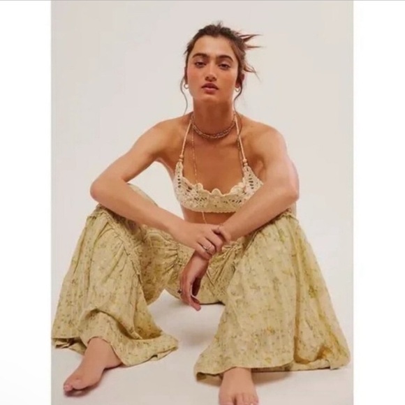 Free People Pants - NWT! $148 Free People Emmaline Floral tiered Wide Leg Pant yellow & brown SZ XS